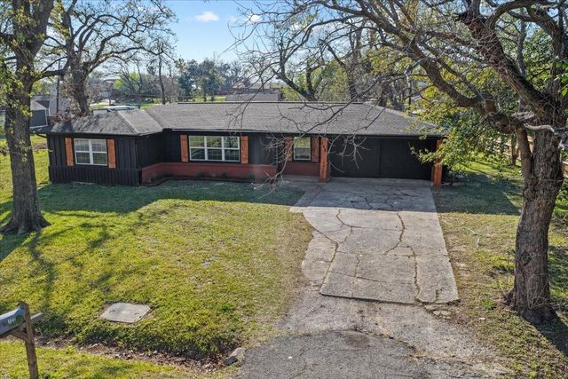 122 N Holly Drive, Baytown, TX 77520