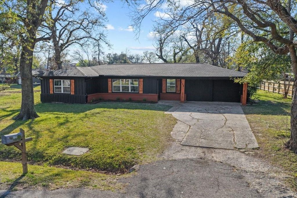 122 N Holly Drive, Baytown, TX 77520