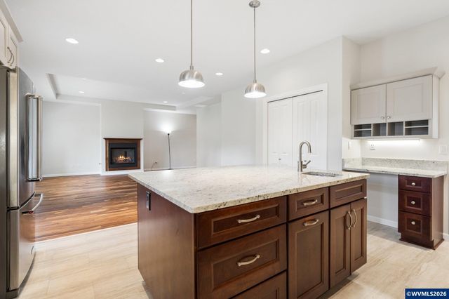1277 Robert St, Woodburn, OR 97071