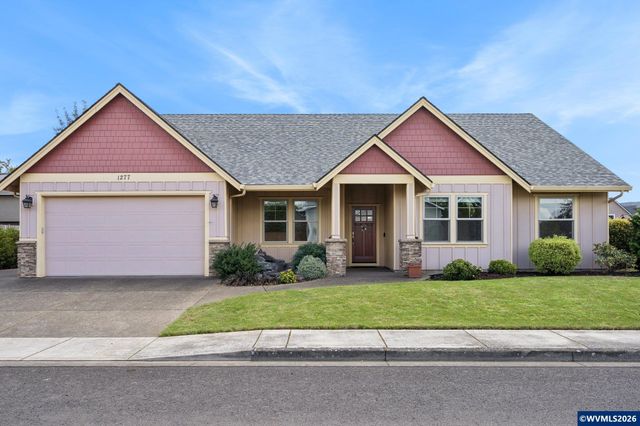 1277 Robert St, Woodburn, OR 97071