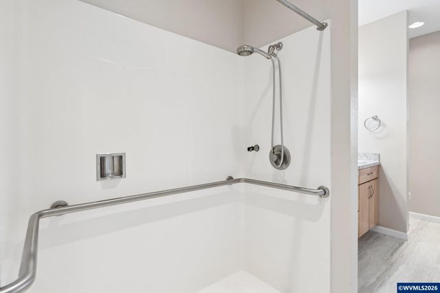 1277 Robert St, Woodburn, OR 97071