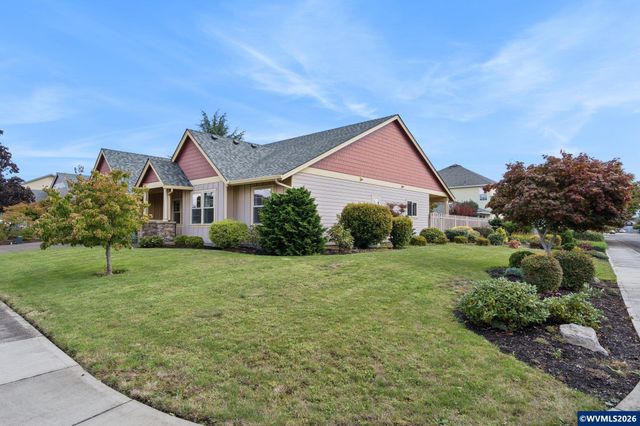 1277 Robert St, Woodburn, OR 97071