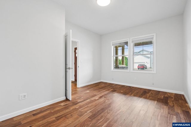 1277 Robert St, Woodburn, OR 97071