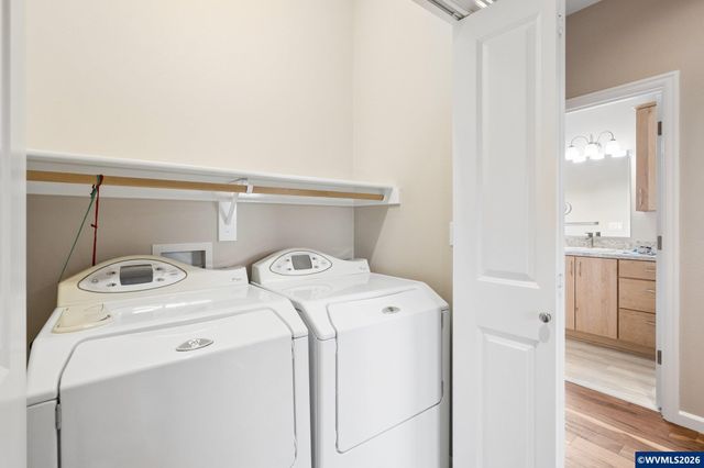 1277 Robert St, Woodburn, OR 97071