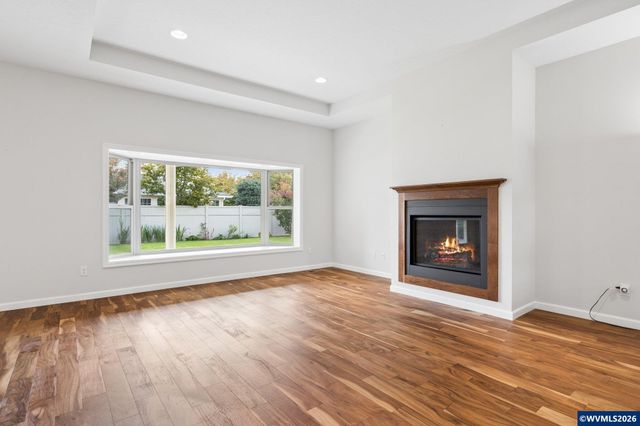 1277 Robert St, Woodburn, OR 97071