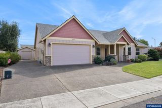 1277 Robert St, Woodburn, OR 97071