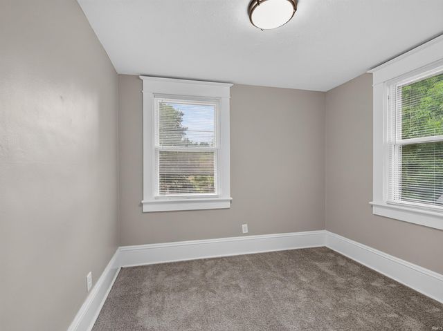 1152 W Oakdale Drive, Fort Wayne, IN 46807