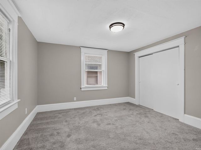 1152 W Oakdale Drive, Fort Wayne, IN 46807