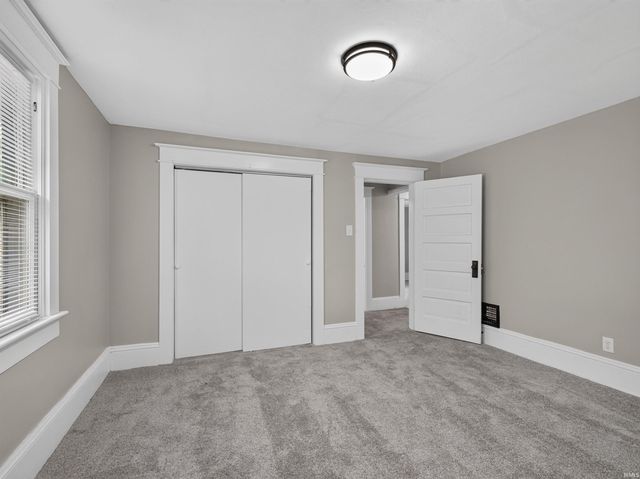 1152 W Oakdale Drive, Fort Wayne, IN 46807