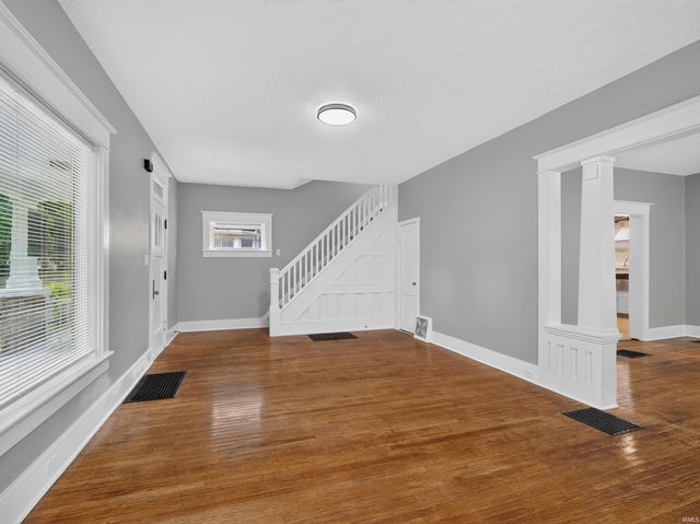 1152 W Oakdale Drive, Fort Wayne, IN 46807