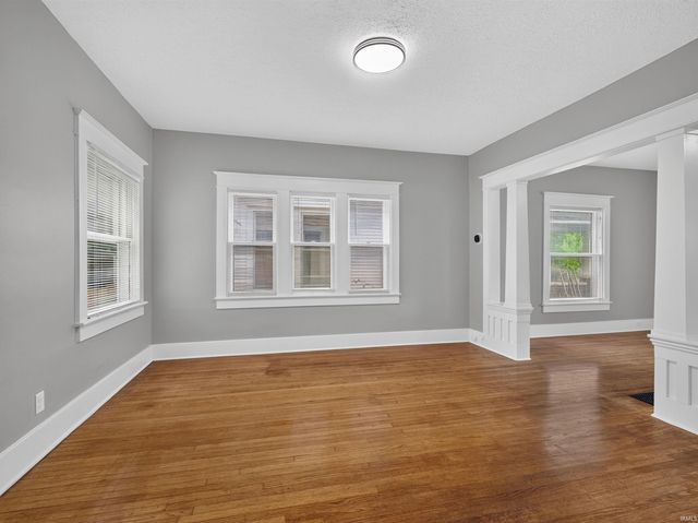 1152 W Oakdale Drive, Fort Wayne, IN 46807