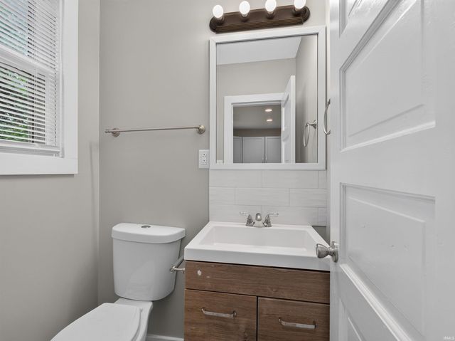 1152 W Oakdale Drive, Fort Wayne, IN 46807