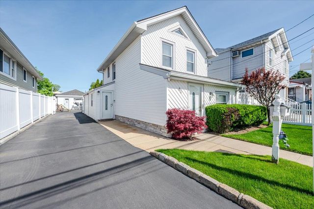40 roosevelt Avenue, Inwood, NY 11096