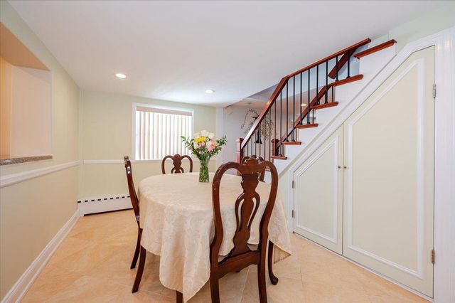 40 roosevelt Avenue, Inwood, NY 11096
