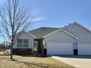 298 Sunset Boulevard, Oglesby, IL 61348