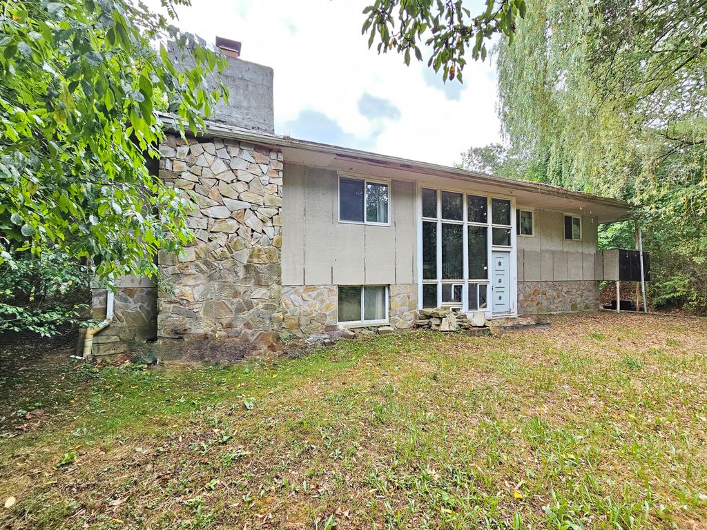155 Colony Street, Hamden, CT 06518