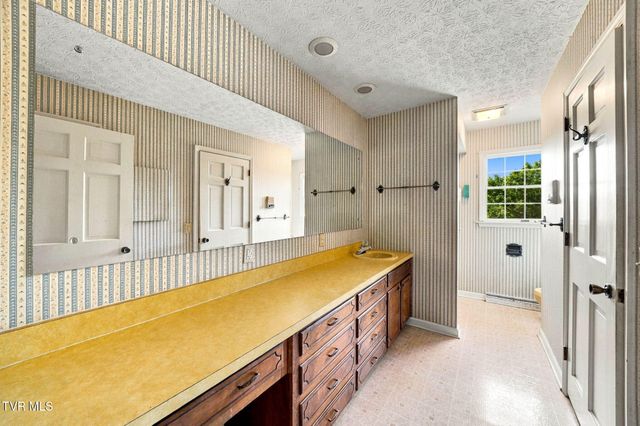 4115 Bloomingdale Road, Kingsport, TN 37660
