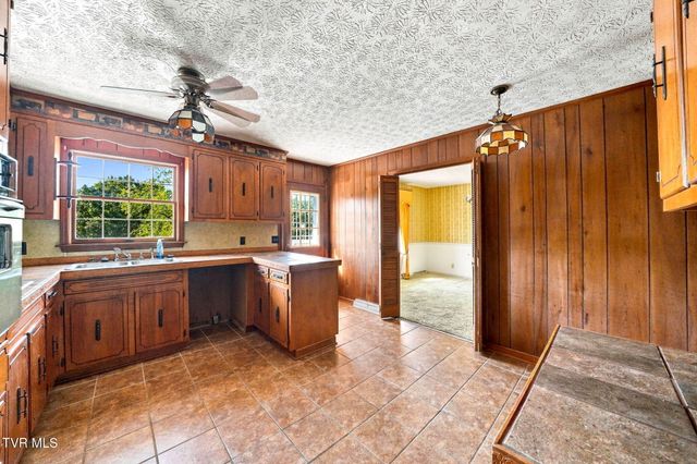 4115 Bloomingdale Road, Kingsport, TN 37660