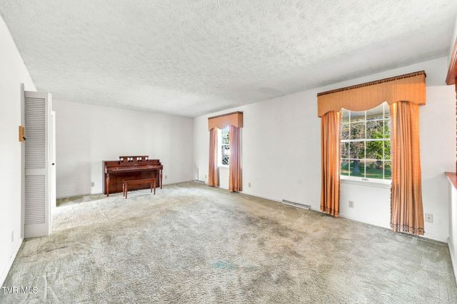 4115 Bloomingdale Road, Kingsport, TN 37660