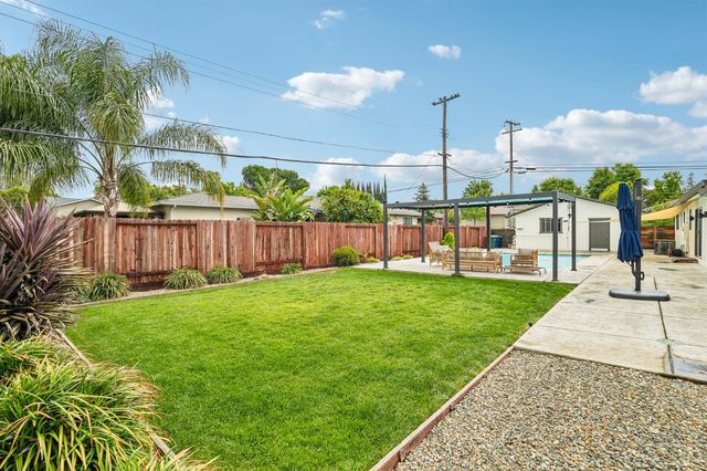 5250 Sonora Way, Carmichael, CA 95608