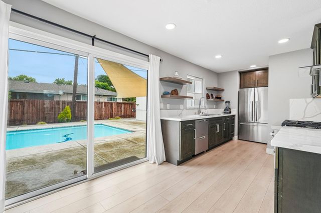5250 Sonora Way, Carmichael, CA 95608