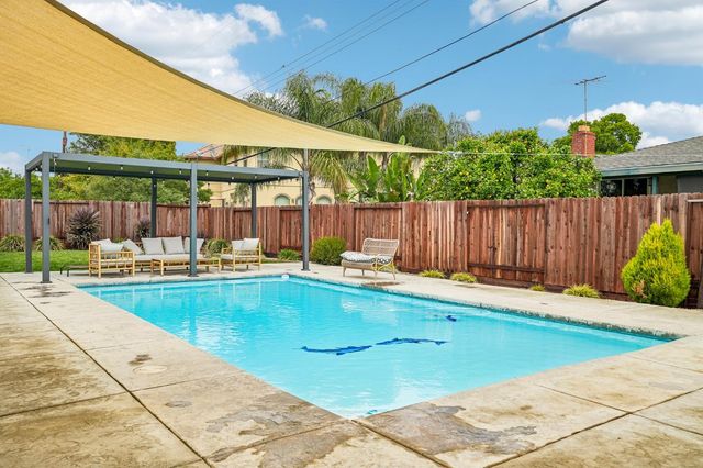 5250 Sonora Way, Carmichael, CA 95608