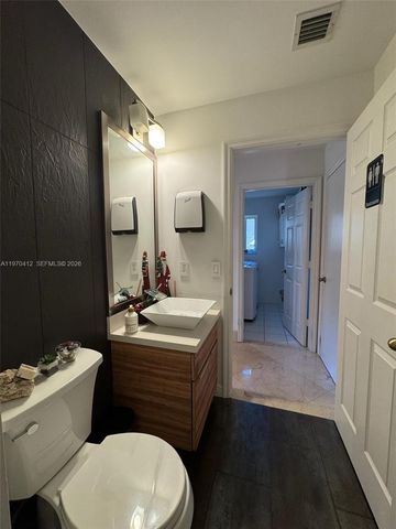 10973 NW 53rd Ln, Doral, FL 33178