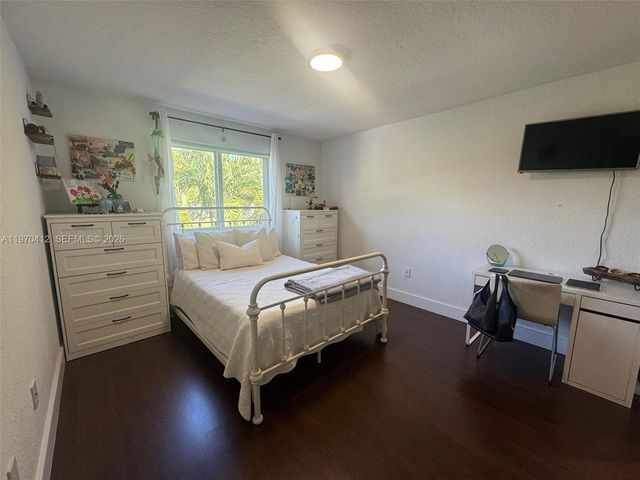 10973 NW 53rd Ln, Doral, FL 33178