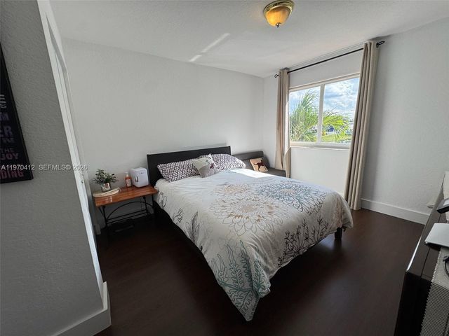 10973 NW 53rd Ln, Doral, FL 33178