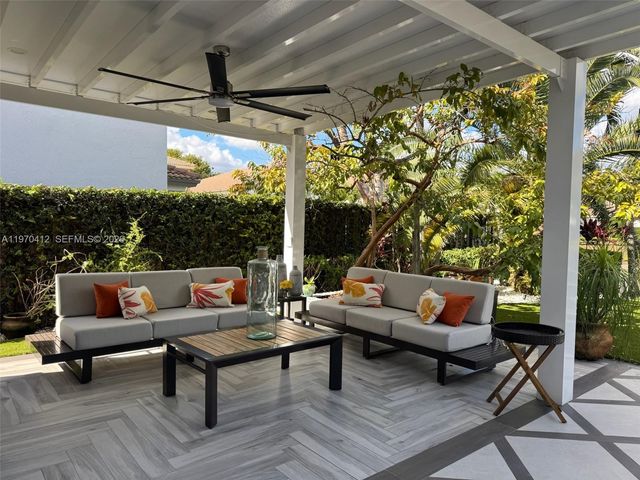 10973 NW 53rd Ln, Doral, FL 33178