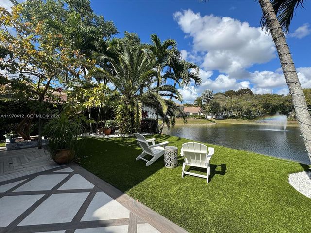 10973 NW 53rd Ln, Doral, FL 33178