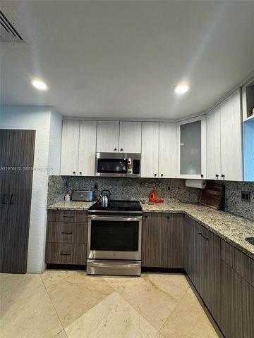 10973 NW 53rd Ln, Doral, FL 33178