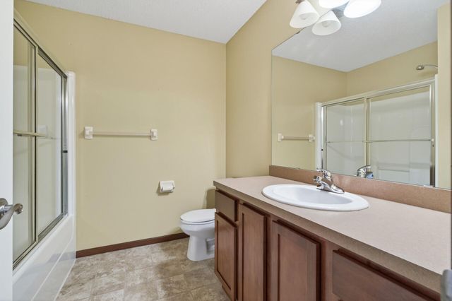 17281 Eagleview Drive 197, Farmington, MN 55024
