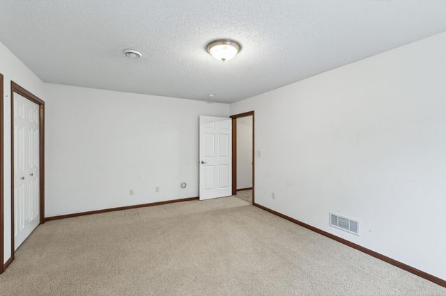 17281 Eagleview Drive 197, Farmington, MN 55024