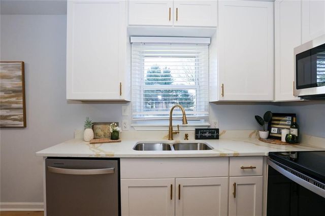 1745 Rockbridge NW Road, Conyers, GA 30012