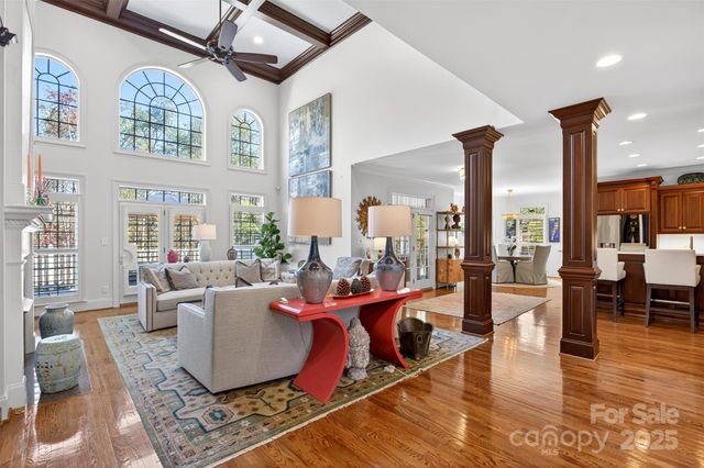 823 Inverness Circle, Spartanburg, SC 29306