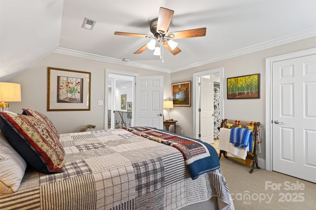 823 Inverness Circle, Spartanburg, SC 29306