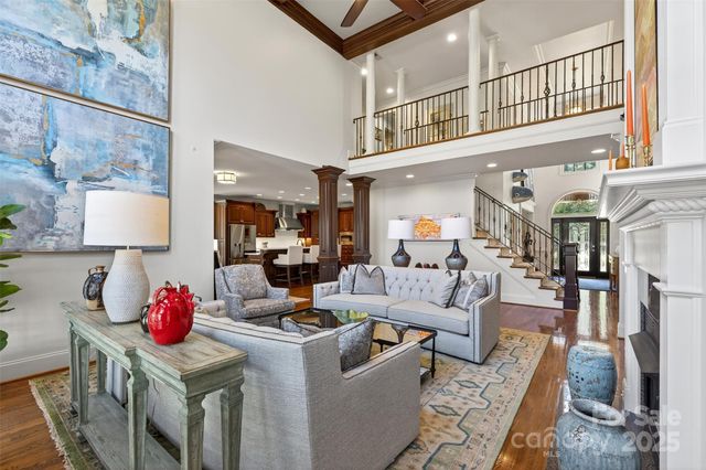 823 Inverness Circle, Spartanburg, SC 29306