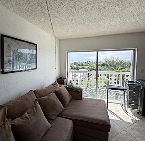4141 Nautilus Drive 7E, Miami Beach, FL 33140