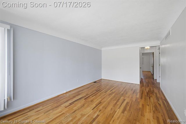 15924 Hanover Avenue, Allen Park, MI 48101