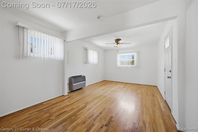 15924 Hanover Avenue, Allen Park, MI 48101