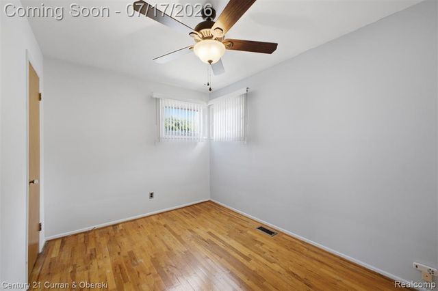 15924 Hanover Avenue, Allen Park, MI 48101