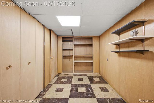 15924 Hanover Avenue, Allen Park, MI 48101