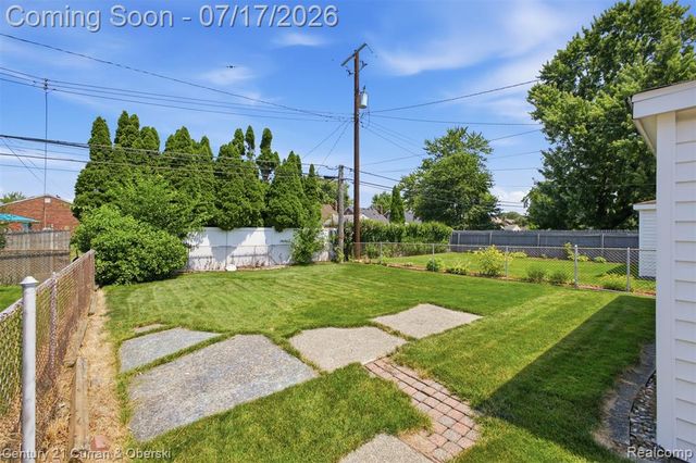 15924 Hanover Avenue, Allen Park, MI 48101