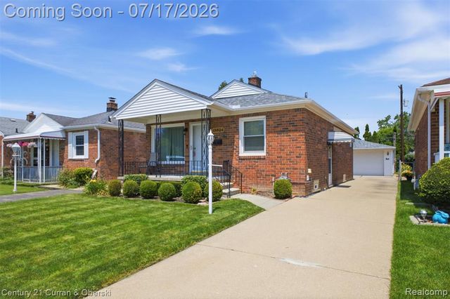 15924 Hanover Avenue, Allen Park, MI 48101