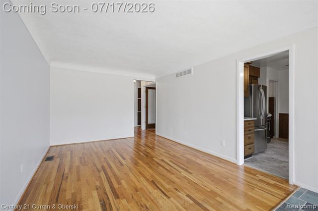 15924 Hanover Avenue, Allen Park, MI 48101