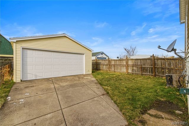 102 Rosedale Street, Buffalo, NY 14207