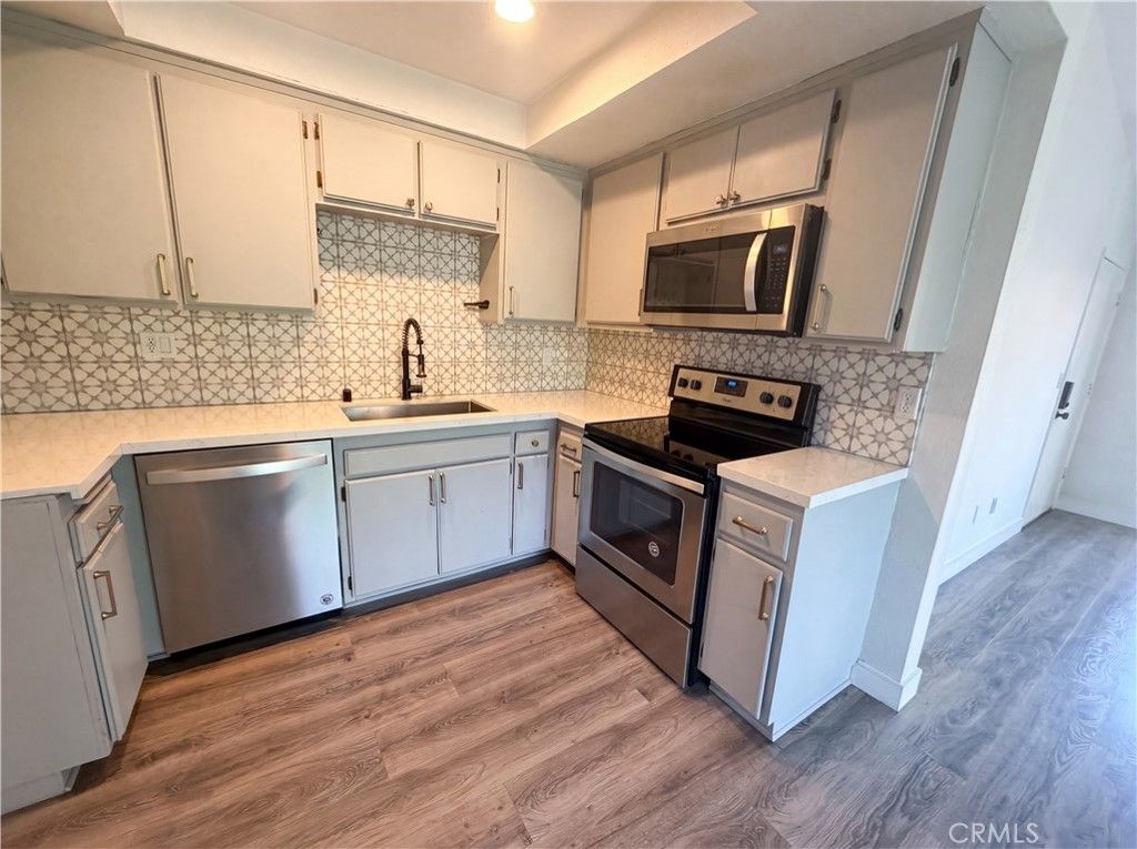7300 Corbin Ave Unit M, Los Angeles, CA 91335 — photo 3