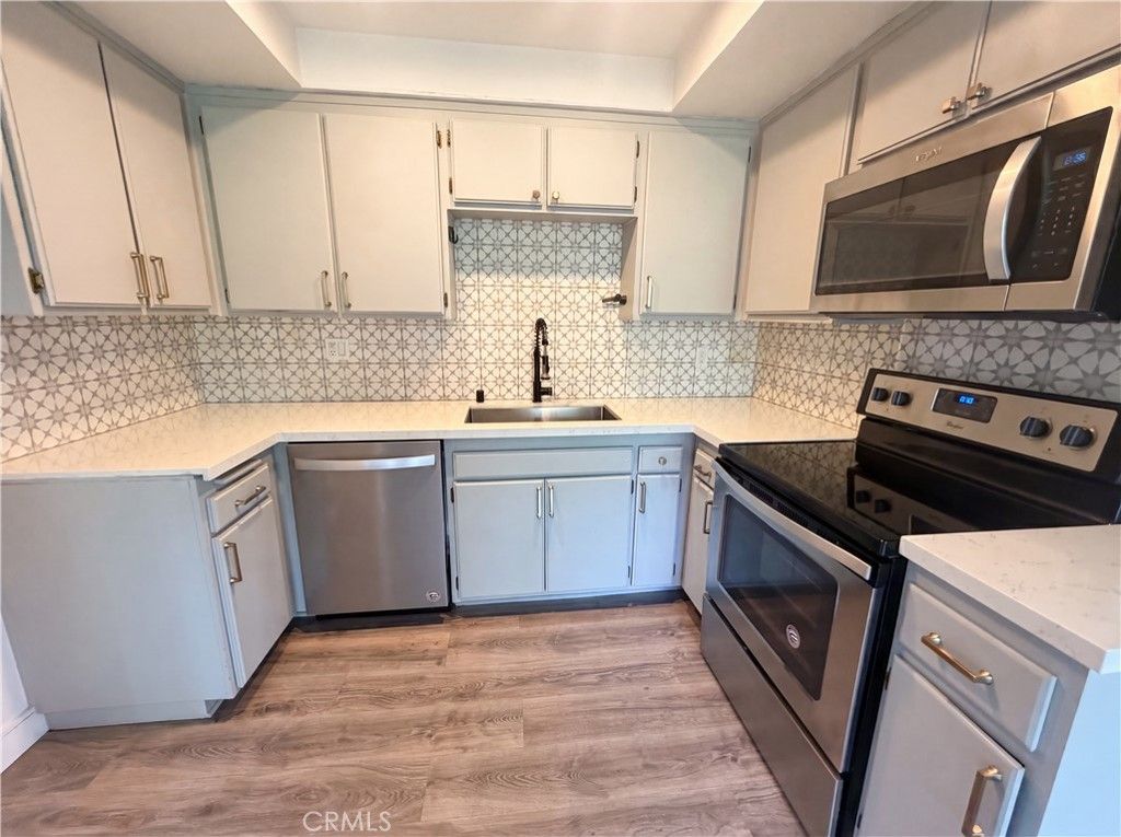 7300 Corbin Ave Unit M, Los Angeles, CA 91335 — photo 4