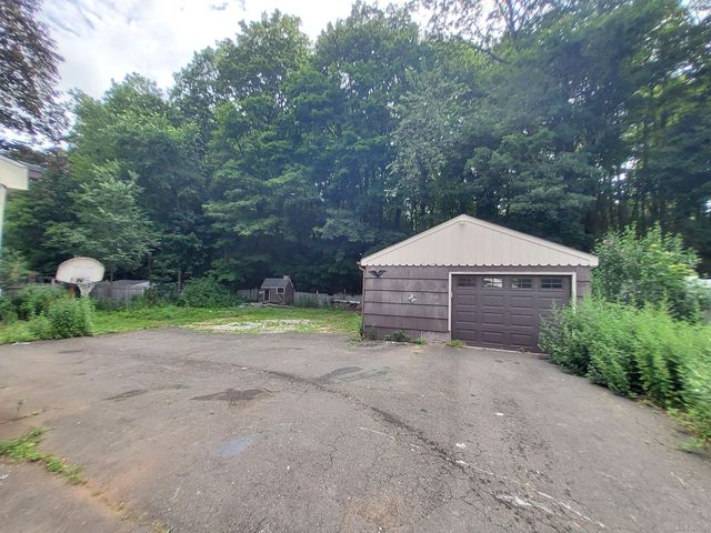 707 Circular Avenue, Hamden, CT 06514